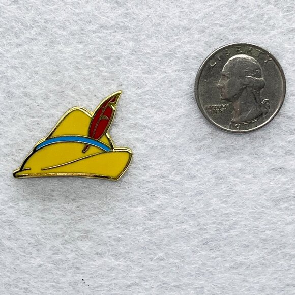 🔮 5/$25 Disney‎ Pinocchio's Hat Pin - Picture 2 of 3